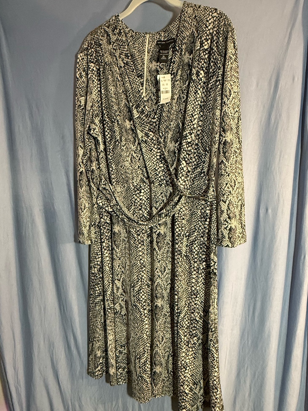 NWT New York & Company Black and White Snake-Print Wrap-Style Midi Dress